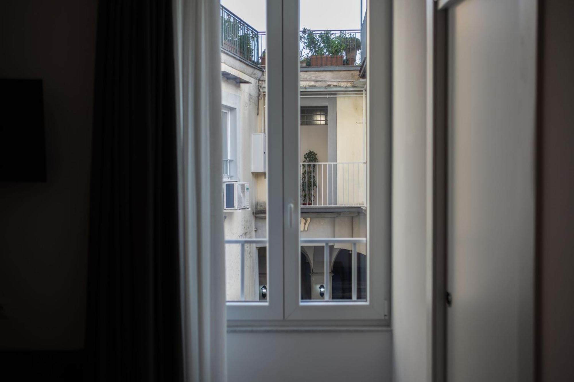 Napoli Oltre Rooms Exterior photo
